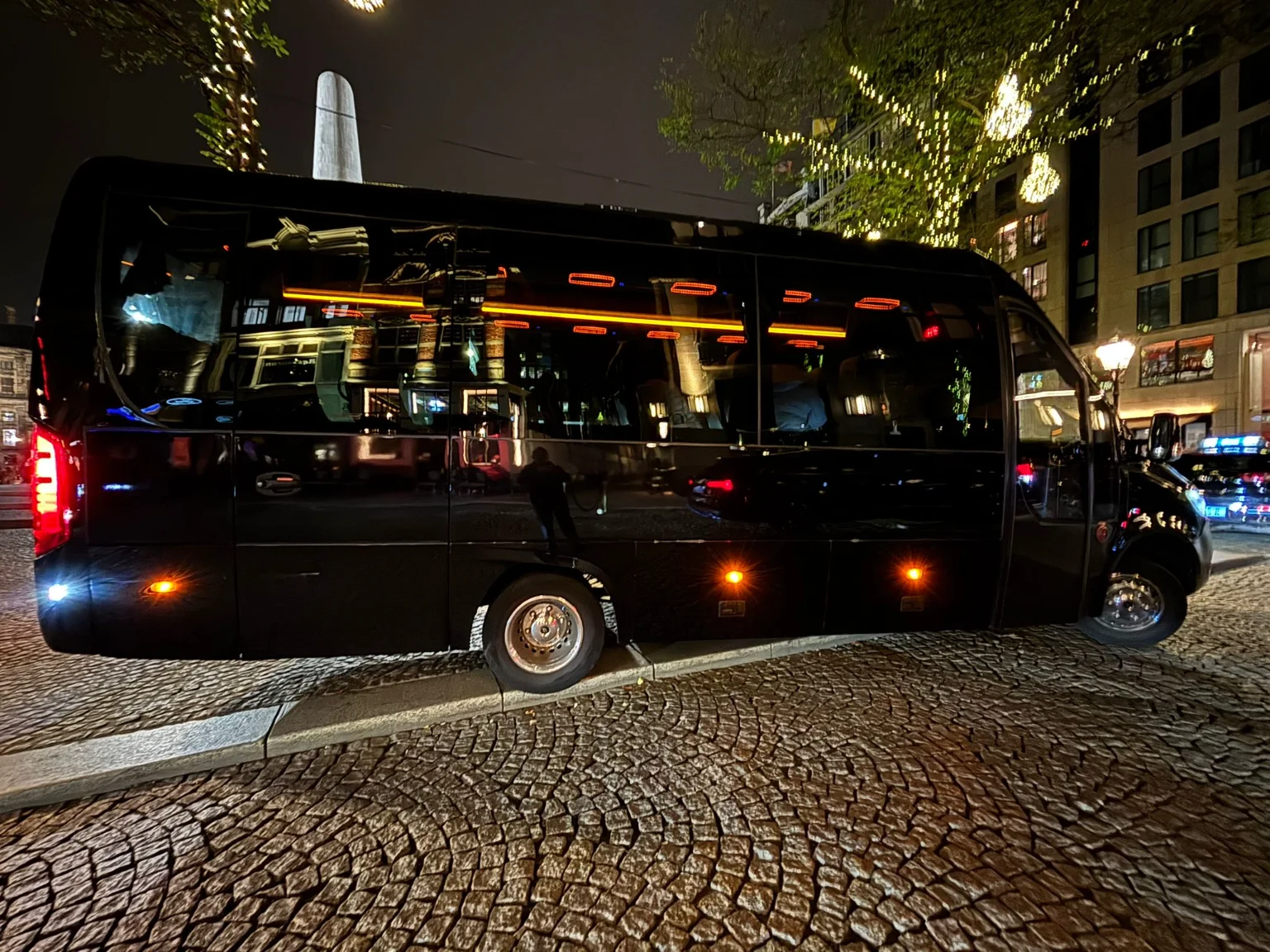 Sprinter 23pax with professional driver, photo 1 of 10
